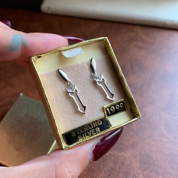 Vintage Silver Arrow Earrings Pierced Cute Direction - Picture 3 of 4